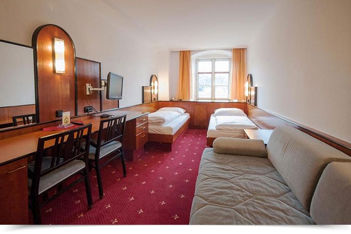 Sonne Zimmer Donaublick Gasthof