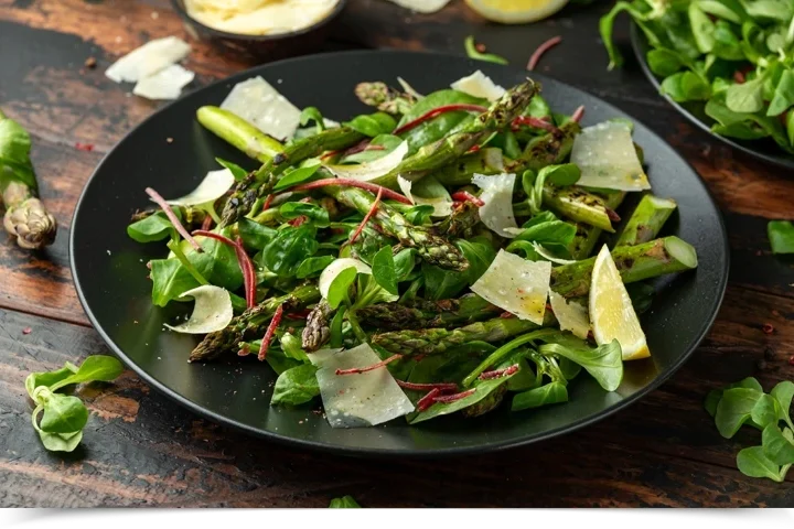 Frühlingssalat mit Spargel