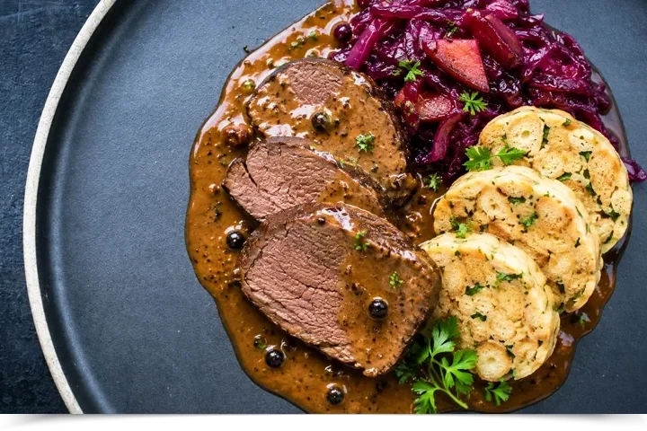 Hirschkalbsbraten Wacholderrahmsauce
